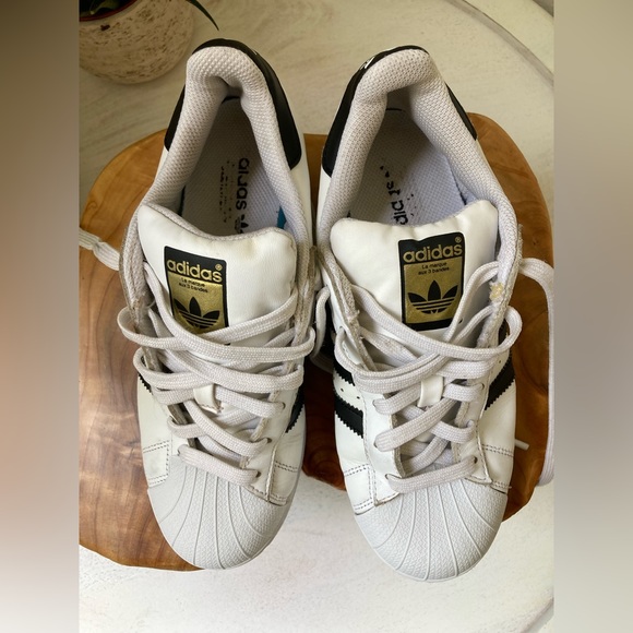 Adidas Superstar Men's 5.5 - Picture 10 of 15
